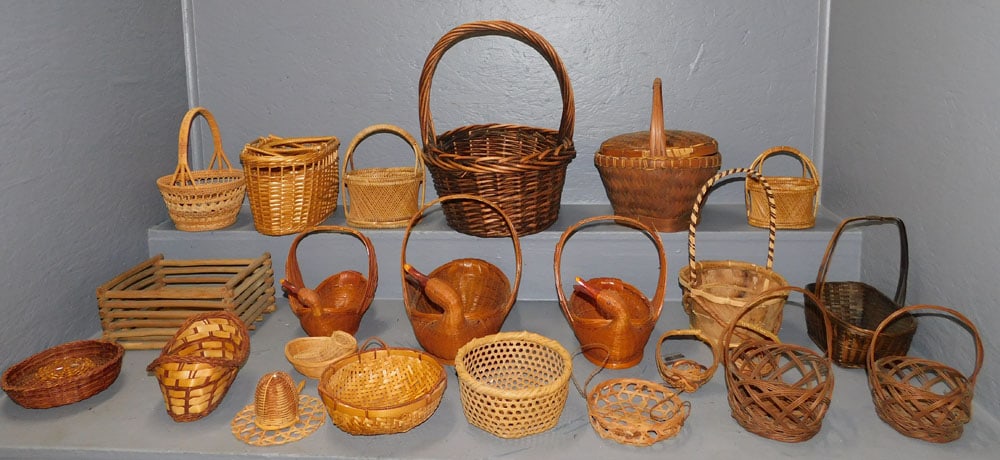 Lot of Baskets: Lot of Baskets . ALL DESCRIPTIONS AND ANY CONDITION STATEMENT GIVEN BY LANGSTON AUCTION GALLERY ARE STRICTLY OPINIONS AND LANGSTON'S SHALL HAVE NO RESPONSIBILITY FOR ERRORS OR OMISSIONS. THE ABSENCE O