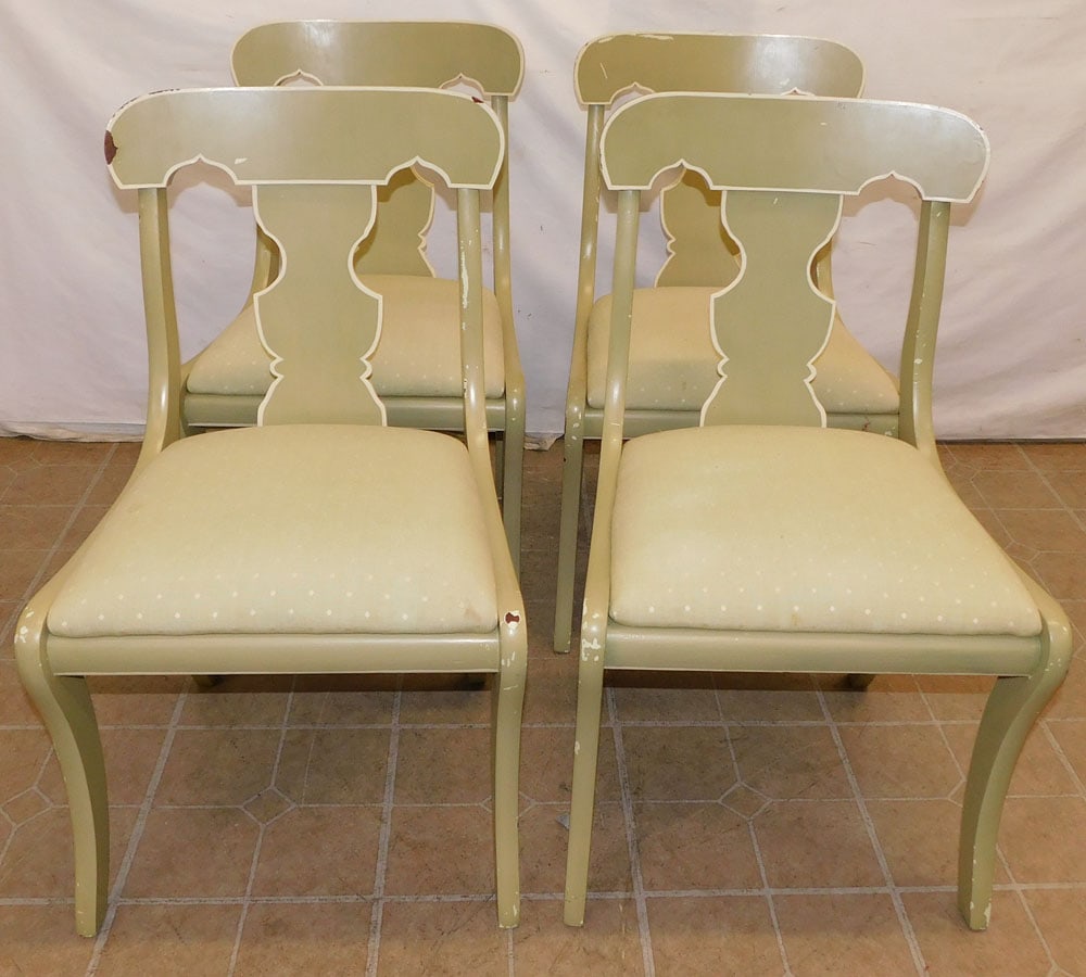 Set of 4 Painted Dining Chairs: Set of 4 Painted Dining Chairs . 33 3/4" H ALL DESCRIPTIONS AND ANY CONDITION STATEMENT GIVEN BY LANGSTON AUCTION GALLERY ARE STRICTLY OPINIONS AND LANGSTON'S SHALL HAVE NO RESPONSIBILITY FOR ERRORS O