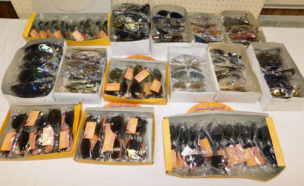 Lot Sunglasses: Lot Sunglasses. ALL DESCRIPTIONS AND ANY CONDITION STATEMENT GIVEN BY LANGSTON AUCTION GALLERY ARE STRICTLY OPINIONS AND LANGSTON'S SHALL HAVE NO RESPONSIBILITY FOR ERRORS OR OMISSIONS. THE ABSENCE OF