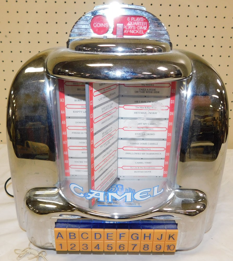 Diner Style Radio: Diner Style Radio. ALL DESCRIPTIONS AND ANY CONDITION STATEMENT GIVEN BY LANGSTON AUCTION GALLERY ARE STRICTLY OPINIONS AND LANGSTON'S SHALL HAVE NO RESPONSIBILITY FOR ERRORS OR OMISSIONS. THE ABSENCE
