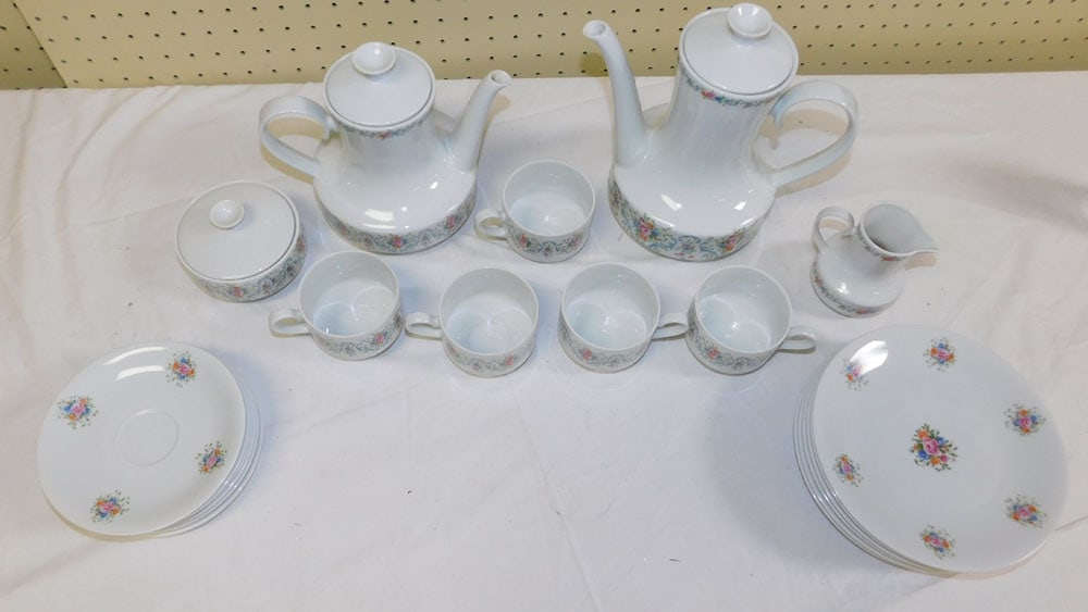 Bavarian Porcelain Tea Set (1 of 3)