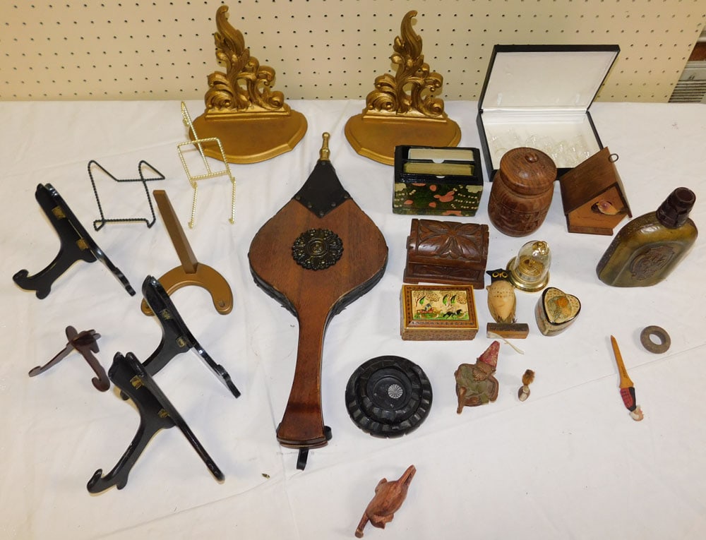 Lot Gilded Brackets - Bellows- Misc. Wooden Ware (1 of 3)