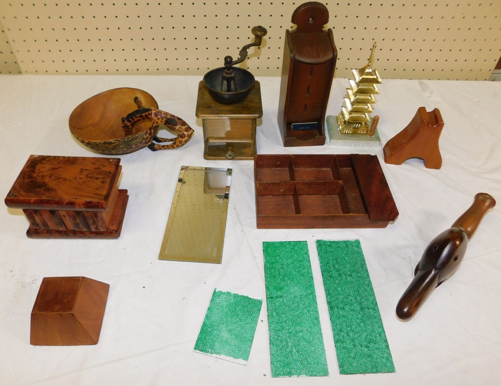 Lot Wooden Ware: Lot Wooden Ware. ALL DESCRIPTIONS AND ANY CONDITION STATEMENT GIVEN BY LANGSTON AUCTION GALLERY ARE STRICTLY OPINIONS AND LANGSTON'S SHALL HAVE NO RESPONSIBILITY FOR ERRORS OR OMISSIONS. THE ABSENCE O