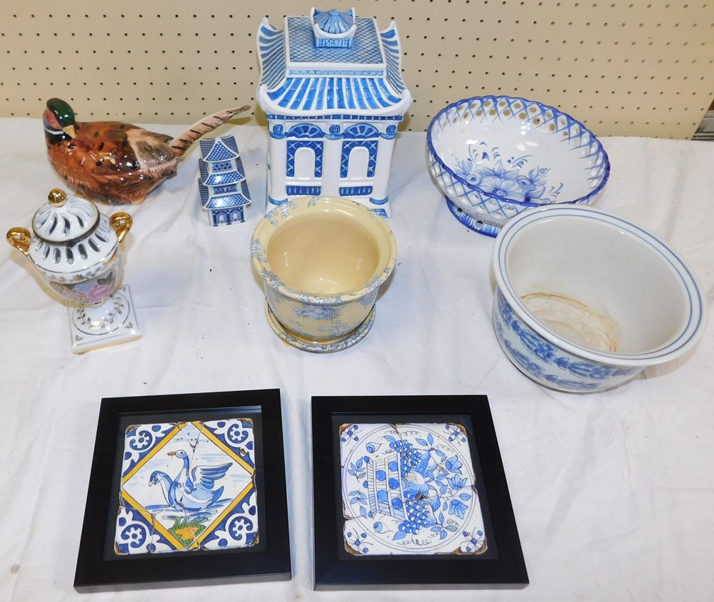 Lot Porcelain Items (1 of 2)