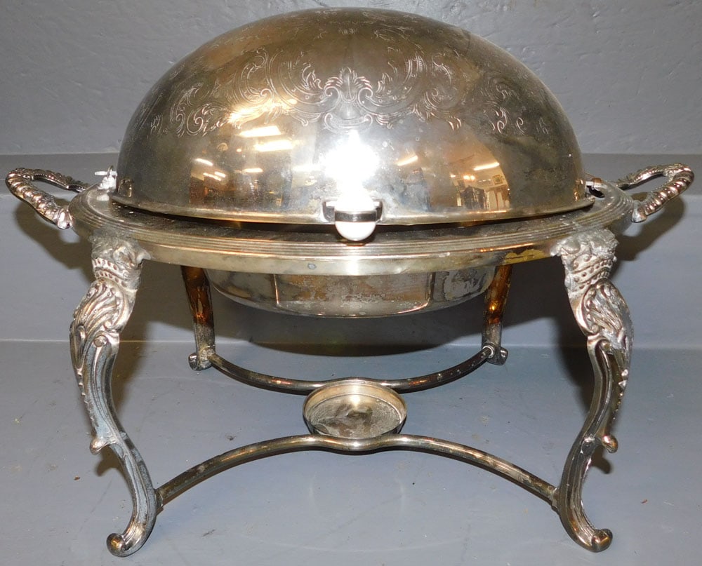 Silver Plate Bun Warmer (1 of 6)