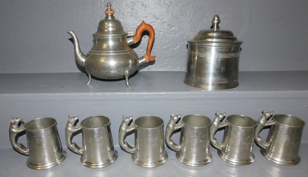 Lot English Pewter Mugs With Fox Hunt Scenes & Williamsburg Tobacco Jar & Tea Pot (1 of 6)