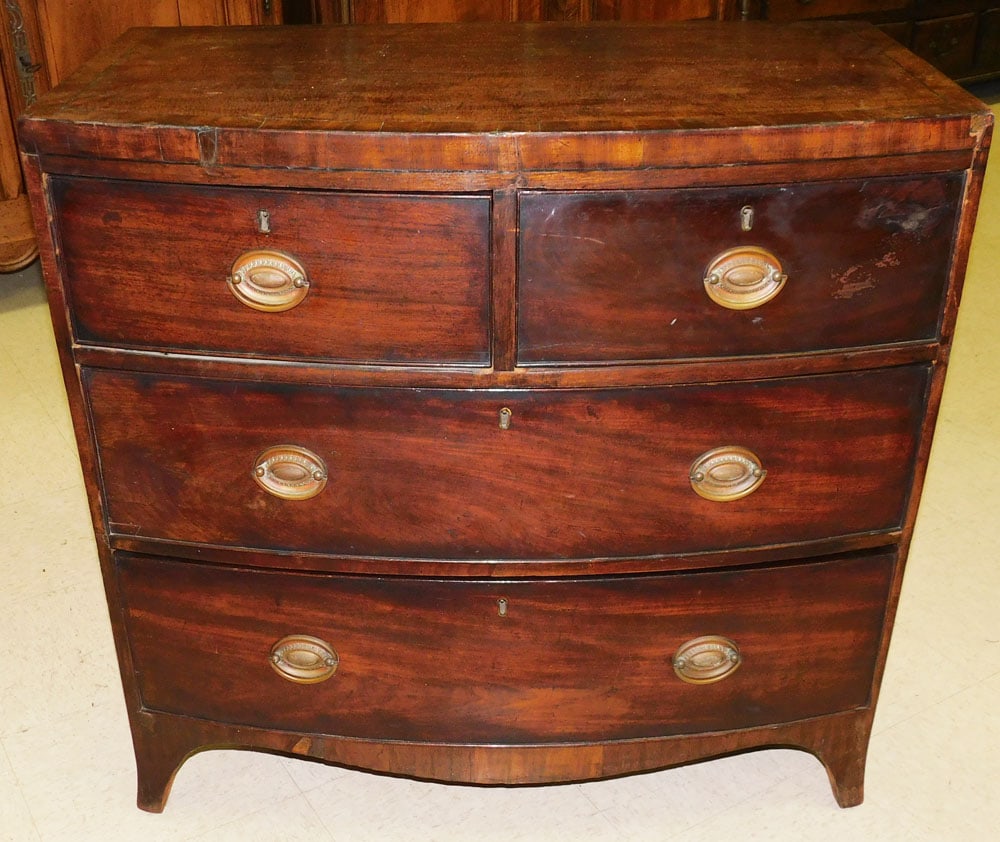 19th C English Mahogany Banded Inlay 2/2 Drawer Bow Front Chest: 19th C English Mahogany Banded Inlay 2/2 Drawer Bow Front Chest. 35 1/2" W 19" D 34 1/4" H ALL DESCRIPTIONS AND ANY CONDITION STATEMENT GIVEN BY LANGSTON AUCTION GALLERY ARE STRICTLY OPINIONS AND LANG