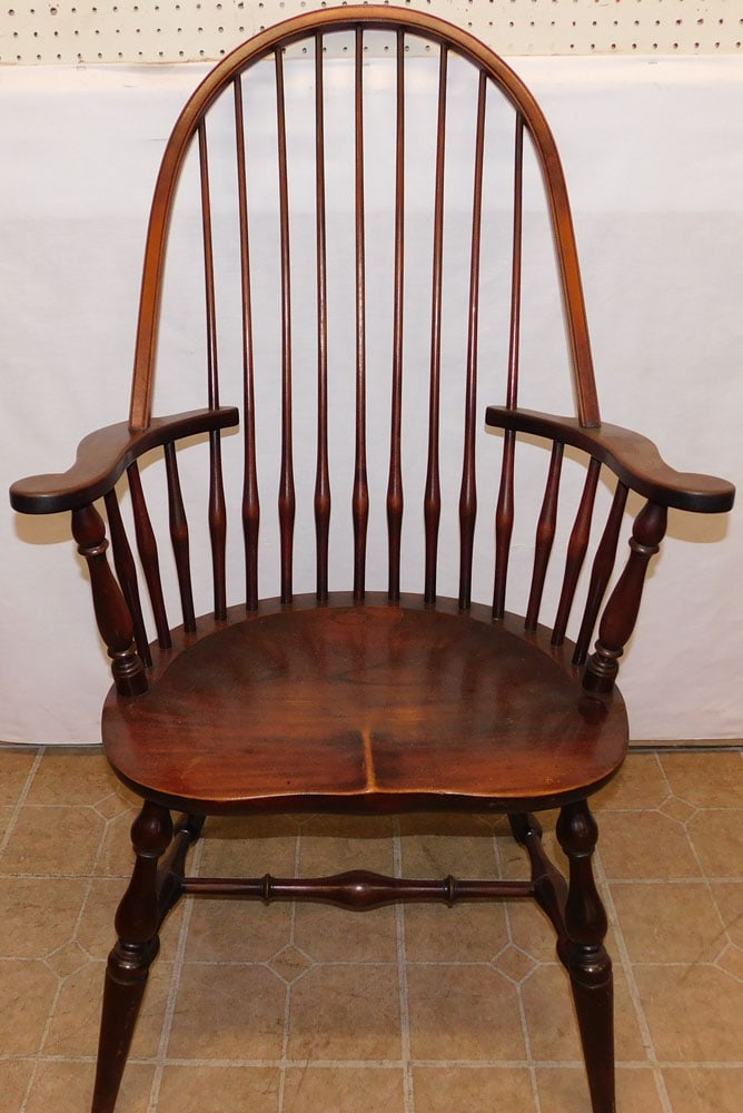 Antique Mahogany Windsor Arm Chair: Antique Mahogany Windsor Arm Chair. 45" H ALL DESCRIPTIONS AND ANY CONDITION STATEMENT GIVEN BY LANGSTON AUCTION GALLERY ARE STRICTLY OPINIONS AND LANGSTON'S SHALL HAVE NO RESPONSIBILITY FOR ERRORS OR