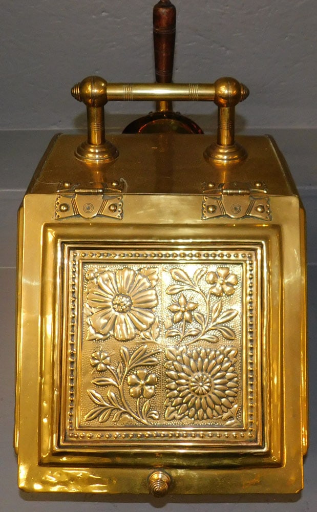 Antique Brass Coal Scuttle (1 of 7)