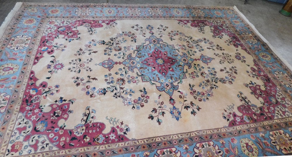 9' 0" X 12' 7" Hand Made Oriental Rug (1 of 4)