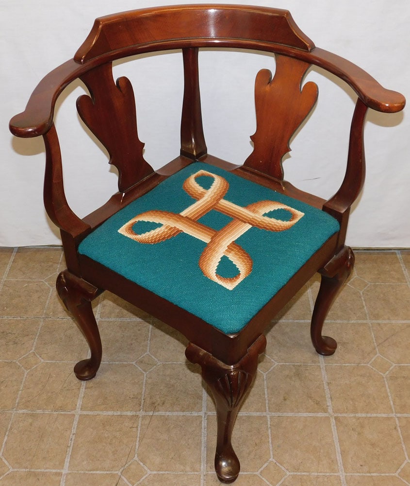 Mahogany Queen Anne Style Corner Chair (1 of 5)