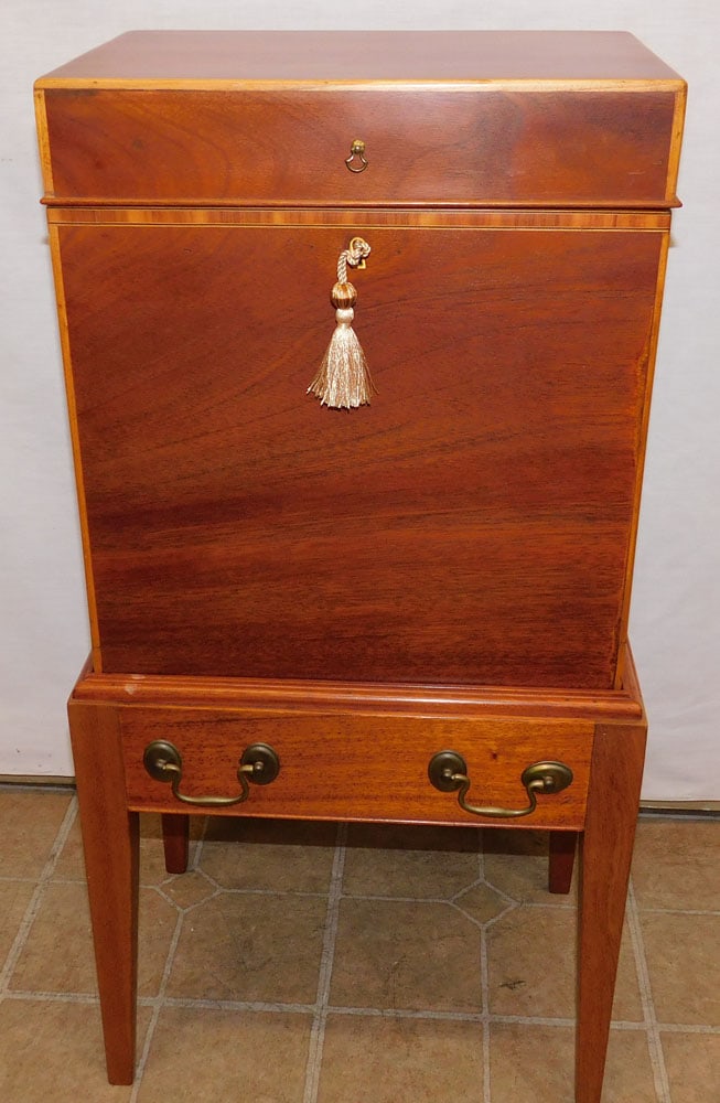Mahogany Inlay Cellarette On Stand (1 of 5)