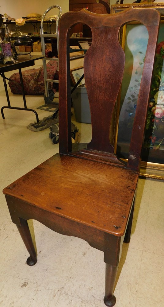 19th C Mahogany Queen Anne Side Chair: 19th C Mahogany Queen Anne Side Chair. 40 1/2" H ALL DESCRIPTIONS AND ANY CONDITION STATEMENT GIVEN BY LANGSTON AUCTION GALLERY ARE STRICTLY OPINIONS AND LANGSTON'S SHALL HAVE NO RESPONSIBILITY FOR ER