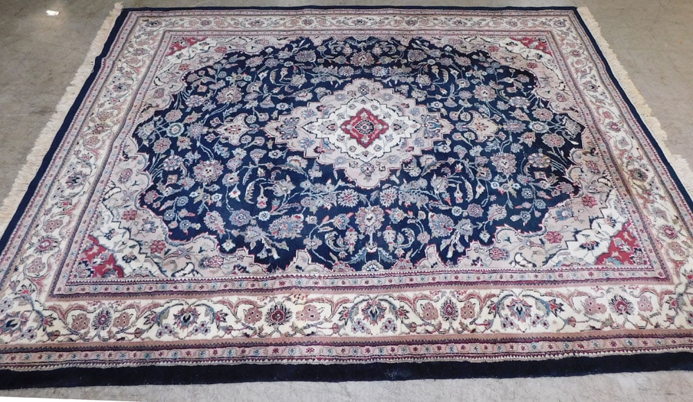 7' 7" X 10' 2" Hand Made Oriental Rug (1 of 4)