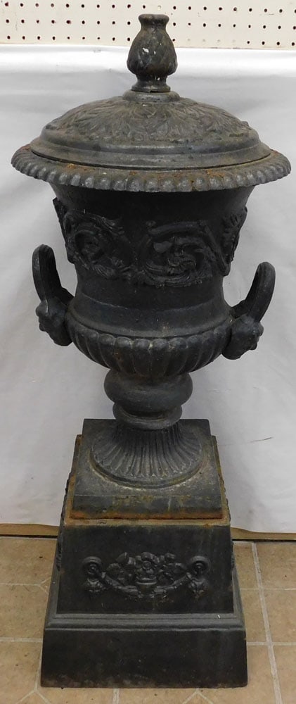 Antique Cast Iron Urn With Lid On Stand (Three Parts) (1 of 7)