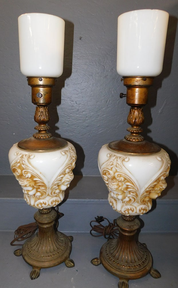Pair Cherub Parlor Lamps (1 of 5)