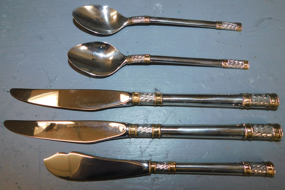 5 Pc Wallace Golden Aegean Weave Sterling Flatware: 5 Pc Wallace Golden Aegean Weave Sterling Flatware. ALL DESCRIPTIONS AND ANY CONDITION STATEMENT GIVEN BY LANGSTON AUCTION GALLERY ARE STRICTLY OPINIONS AND LANGSTON'S SHALL HAVE NO RESPONSIBILITY FOR
