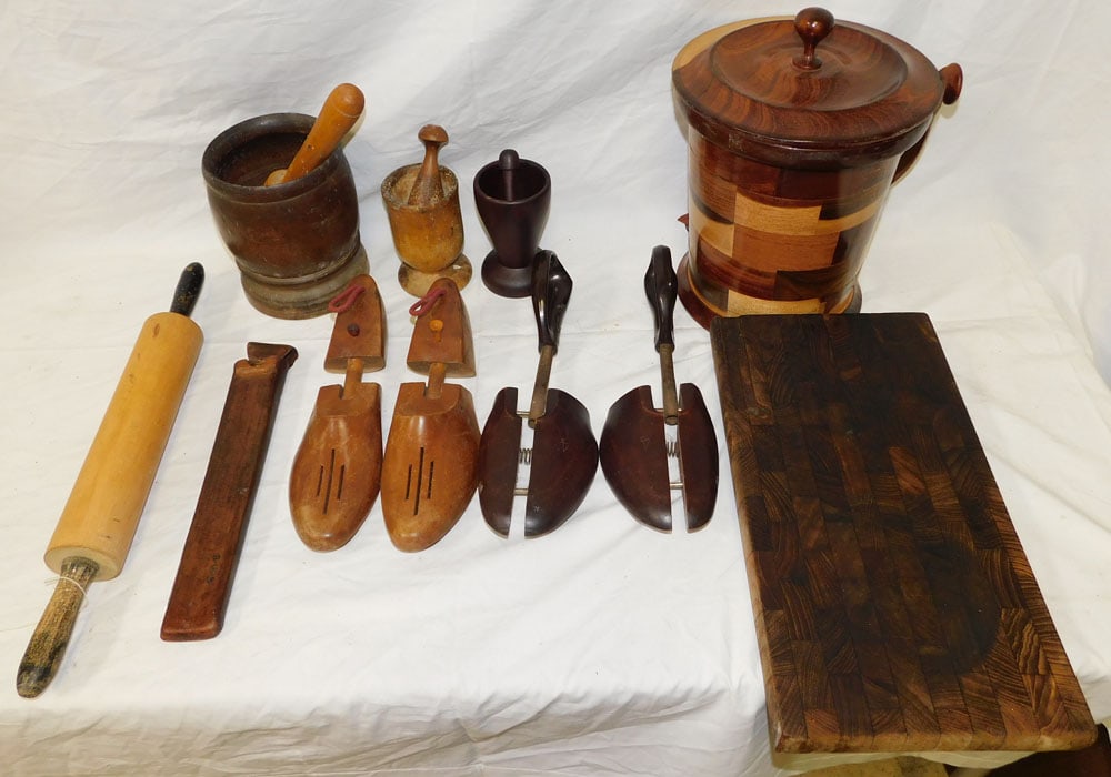 Lot Wooden Ware Items (1 of 3)