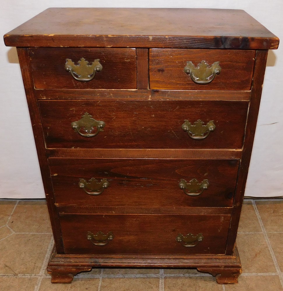 Pine 2/3 Drawer Diminutive Chest (1 of 6)
