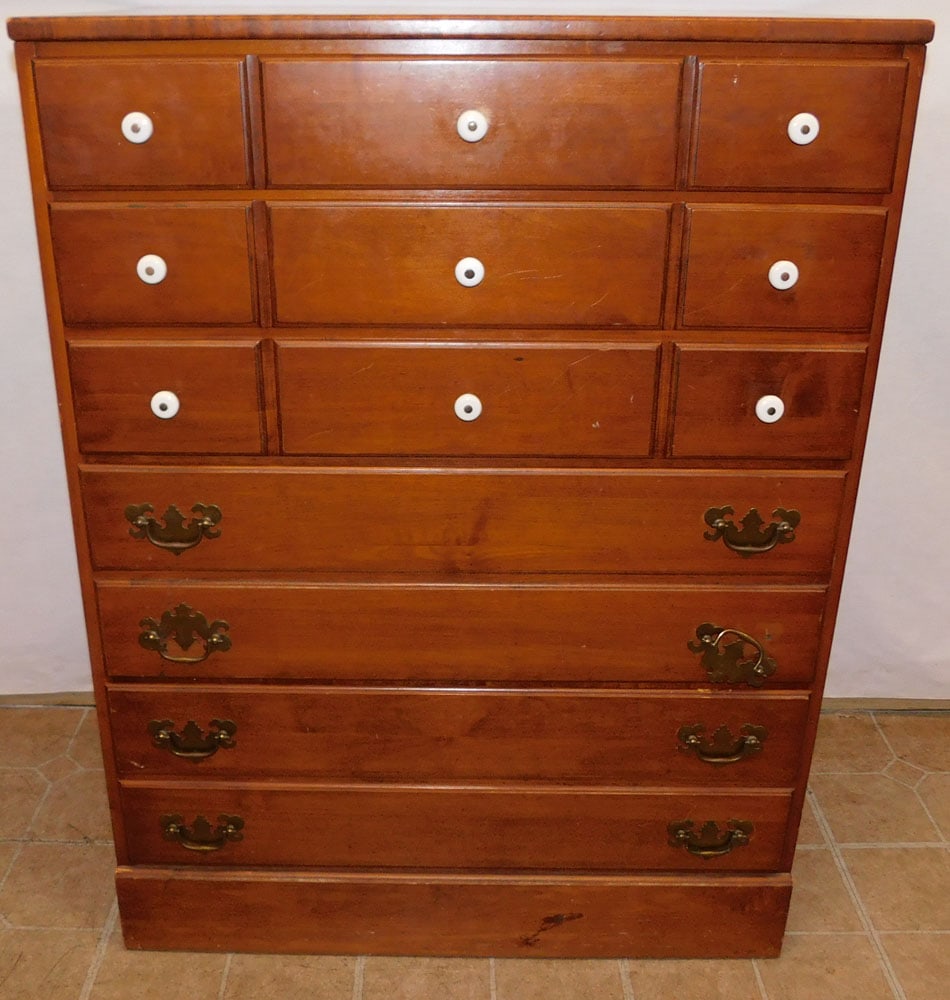 Maple Four Drawer Chest By Vermont Winooski: Maple Four Drawer Chest By Vermont Winooski. 30 1/4" W 18 1/2" D 40" H ALL DESCRIPTIONS AND ANY CONDITION STATEMENT GIVEN BY LANGSTON AUCTION GALLERY ARE STRICTLY OPINIONS AND LANGSTON'S SHALL HAVE NO