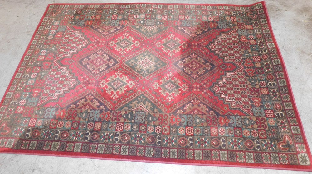 5' 3" X 7' 10" Machine Made Rug (1 of 4)
