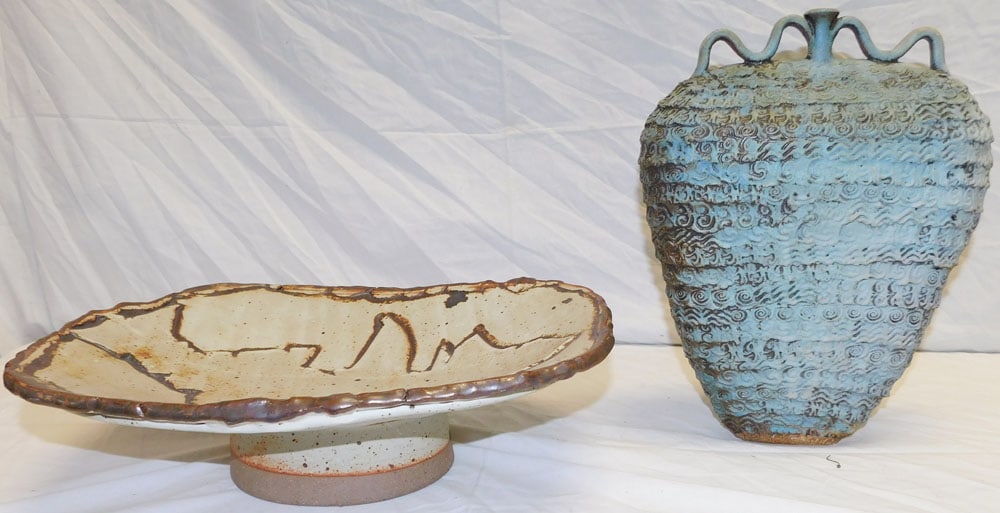 Lot Pottery Items (1 of 3)