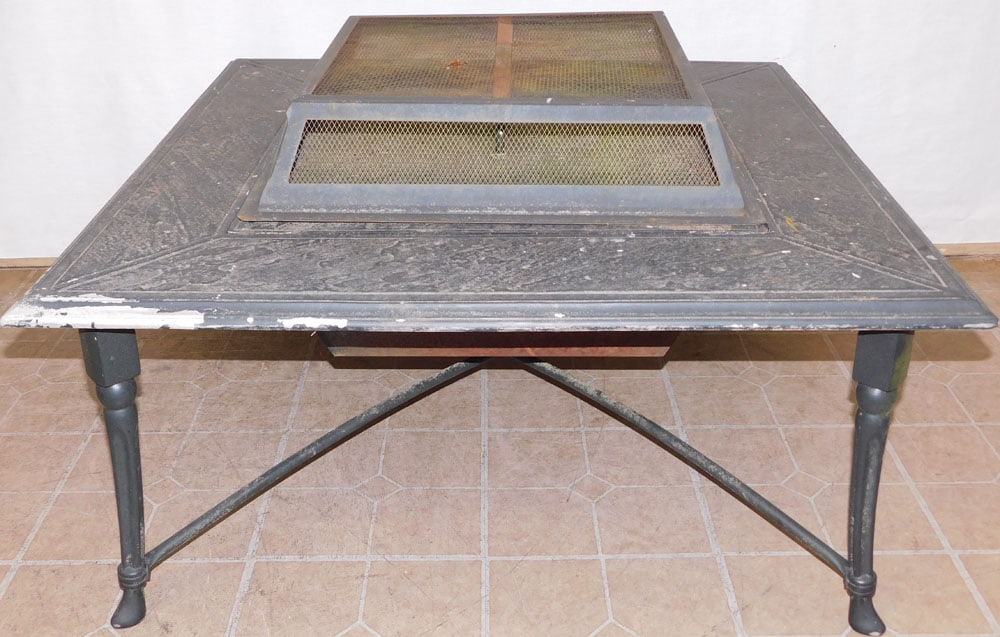 Metal Fire Pit (1 of 7)