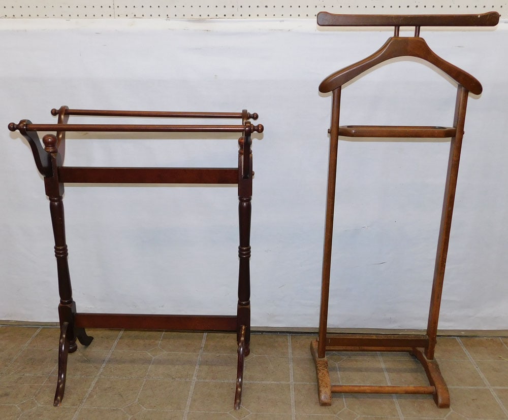 Men's Valet & Towel Rack: Men's Valet & Towel Rack. 43" H ALL DESCRIPTIONS AND ANY CONDITION STATEMENT GIVEN BY LANGSTON AUCTION GALLERY ARE STRICTLY OPINIONS AND LANGSTON'S SHALL HAVE NO RESPONSIBILITY FOR ERRORS OR OMISSIONS