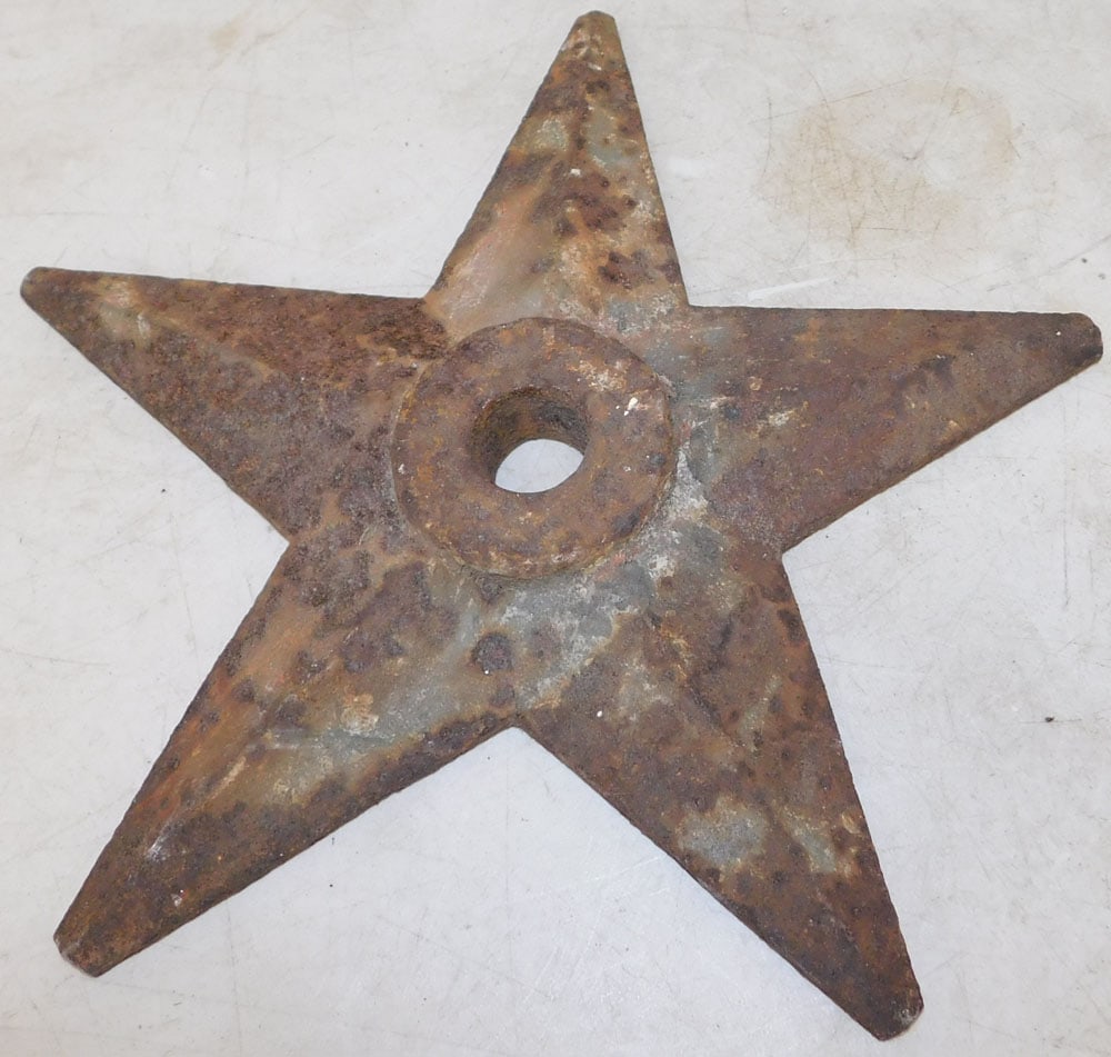 Cast Iron Star: Cast Iron Star. 16" dia ALL DESCRIPTIONS AND ANY CONDITION STATEMENT GIVEN BY LANGSTON AUCTION GALLERY ARE STRICTLY OPINIONS AND LANGSTON'S SHALL HAVE NO RESPONSIBILITY FOR ERRORS OR OMISSIONS. THE AB