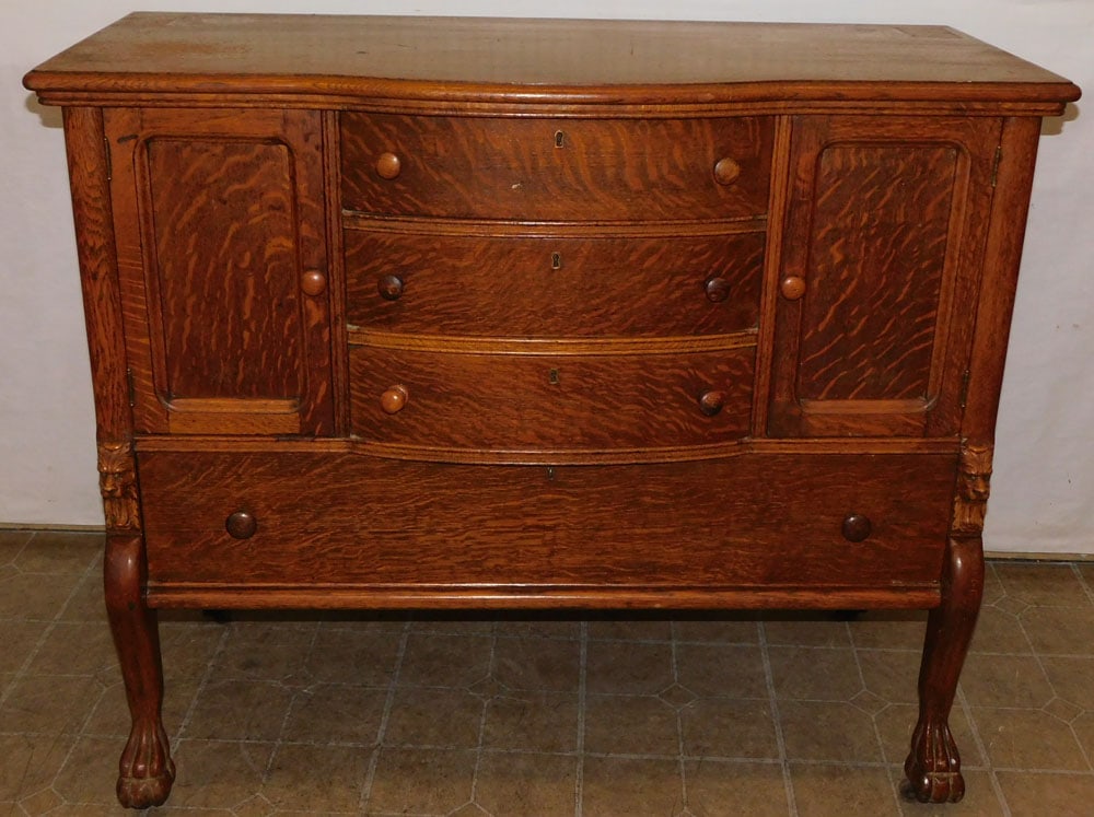 Antique Tiger Oak Sideboard With Lions Head Accents & Paw Feet (1 of 6)