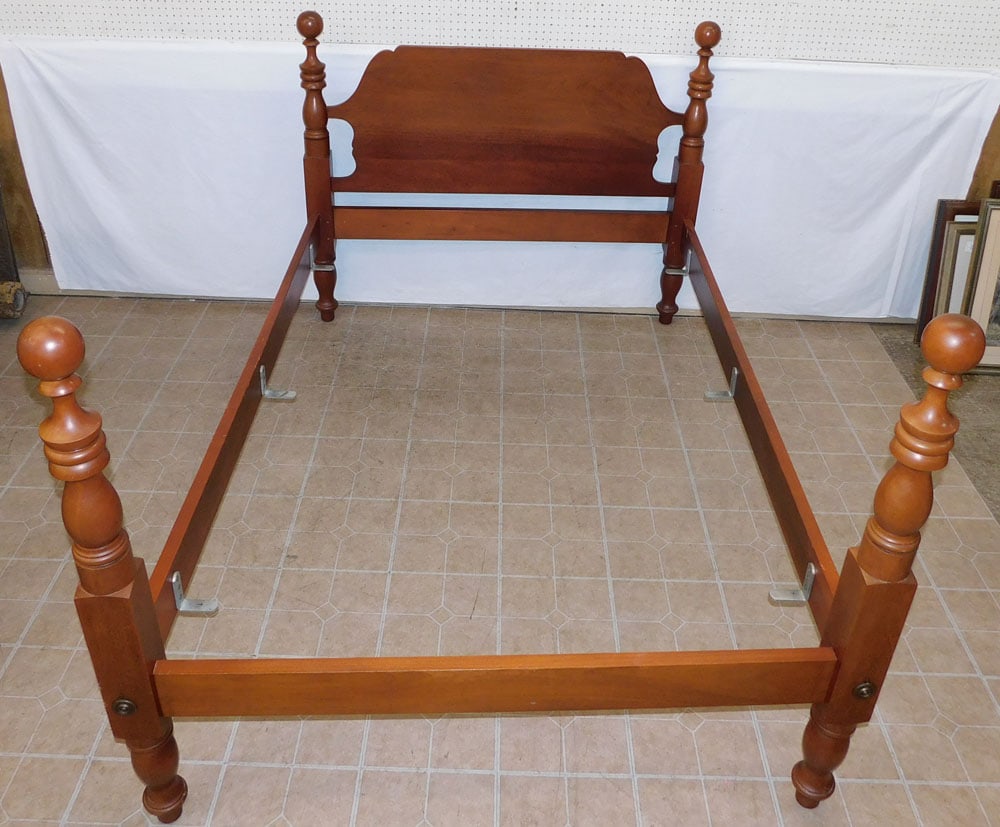 Mahogany Cannonball Full Size Bed By Y&G Furniture Co. (Durham, NC) (1 of 7)