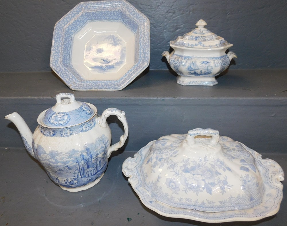 Lot 4 Antique Blue Transfer Porcelain Items (1 of 8)