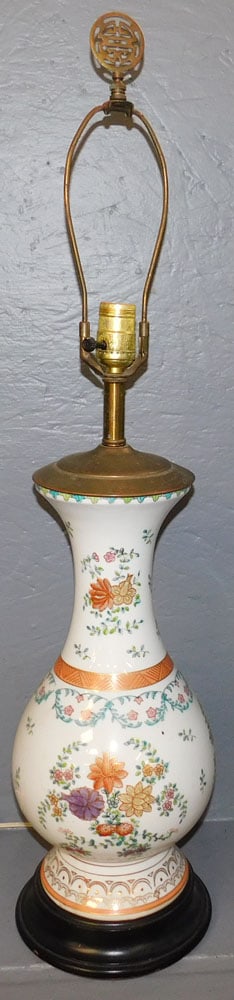 Oriental Porcelain Lamp (1 of 3)