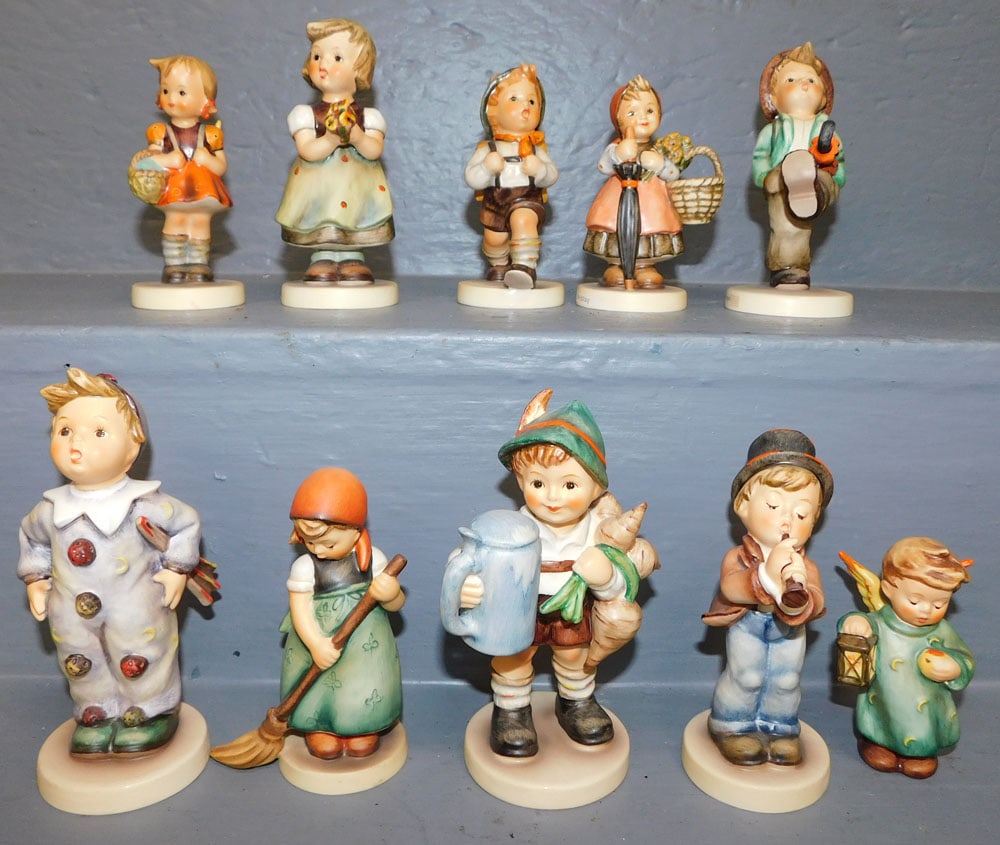 Lot 10 Hummel Figurines (1 of 4)