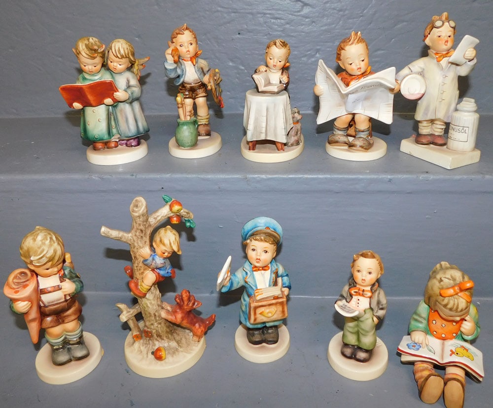 Lot 10 Hummel Figurines (1 of 4)