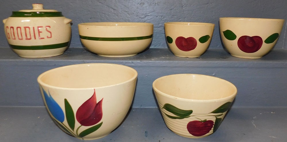 6 Pieces of Watt Pottery (1 of 5)