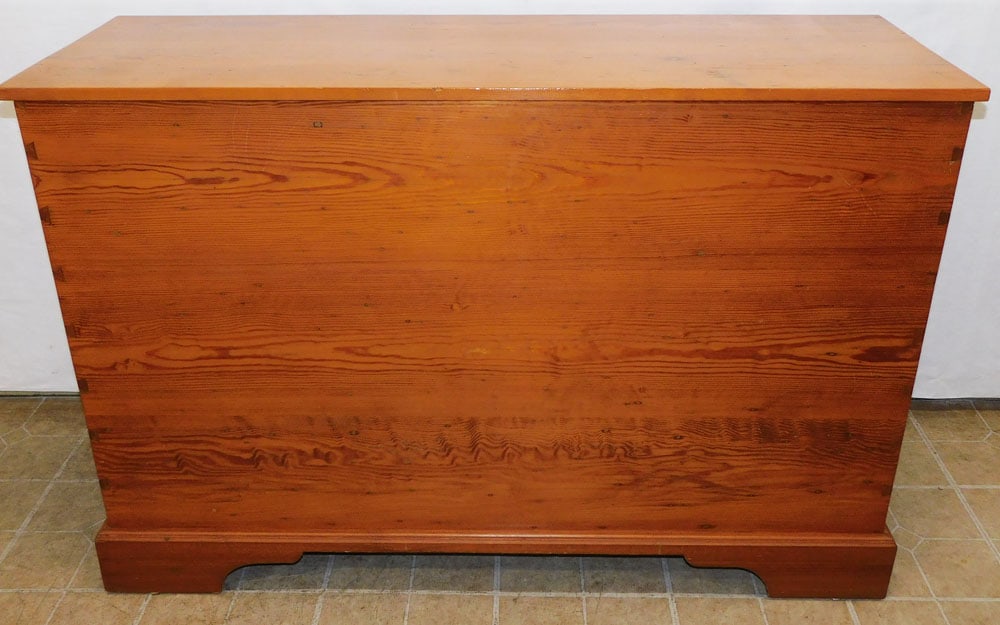 Heart Pine Dovetailed Blanket Chest (1 of 9)