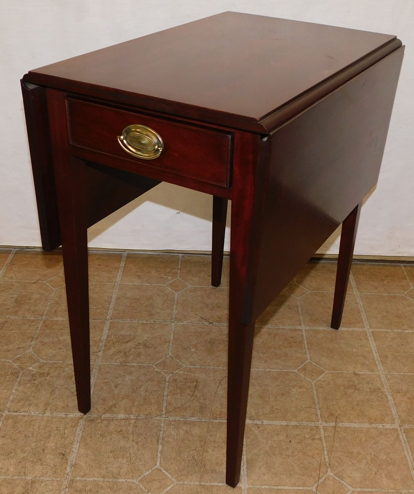 Mahogany Drop-Leaf Pembroke Table with Drawer by Craftique (1 of 3)