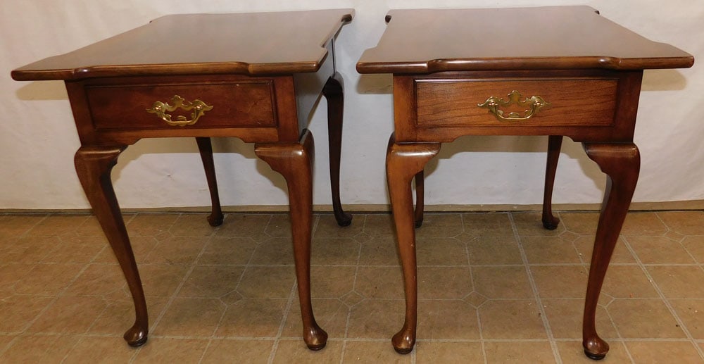 Pair of Cherry Queen Anne End Tables with 1 Drawer by Statton (1 of 5)