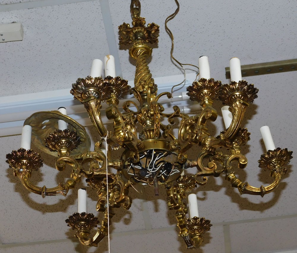 Ornate 6 Light Bronze Chandelier, (Missing Bottom Cover): Ornate 6 Light Bronze Chandelier, (Missing Bottom Cover). 24" H ALL DESCRIPTIONS AND ANY CONDITION STATEMENT GIVEN BY LANGSTON AUCTION GALLERY ARE STRICTLY OPINIONS AND LANGSTON'S SHALL HAVE NO RESPON