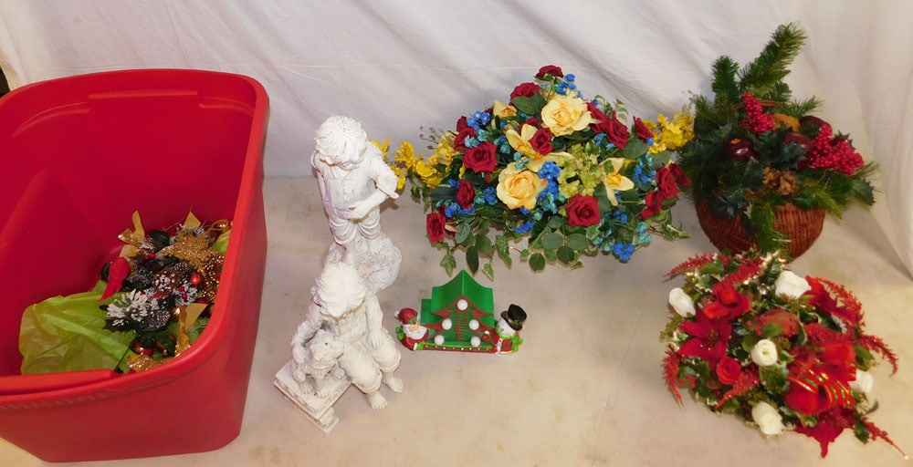 Lot Decorative Items (1 of 4)