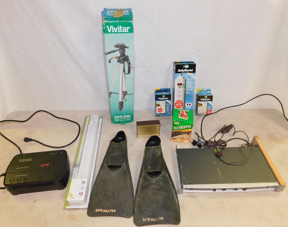 Lot Tri- pod - Fluorescent Light - Stereo Amplifier - Misc. Housewares (1 of 6)