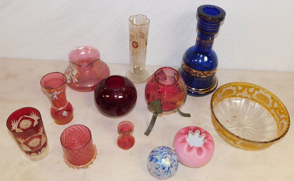 Lot Colored Glass Items (1 of 3)