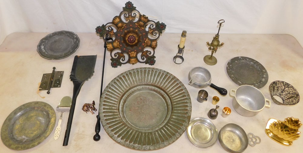 Lot Metal Ware Items (1 of 3)