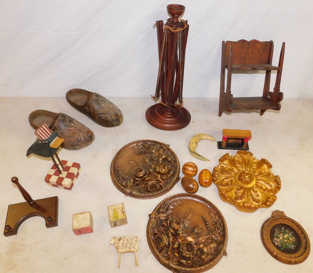 Lot Wooden Ware Items (1 of 3)