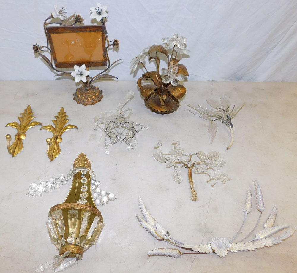Lot Painted Metal Stand - Sconce - Floral Arrangement (1 of 3)