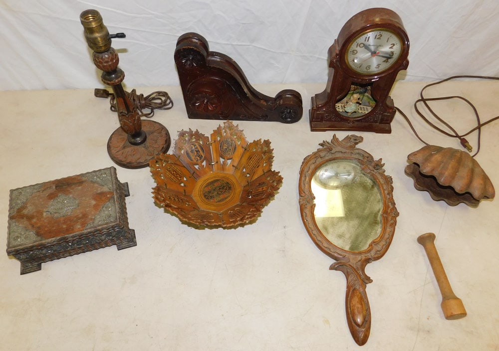 Lot Wood Carved Items - Electric Clock: Lot Wood Carved Items - Electric Clock. ALL DESCRIPTIONS AND ANY CONDITION STATEMENT GIVEN BY LANGSTON AUCTION GALLERY ARE STRICTLY OPINIONS AND LANGSTON'S SHALL HAVE NO RESPONSIBILITY FOR ERRORS OR O