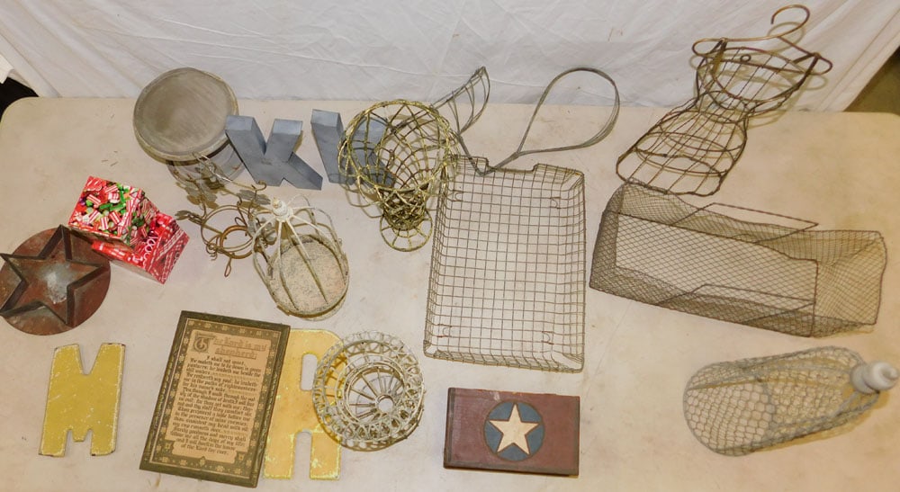 Lot Metal Decorative Items (1 of 4)