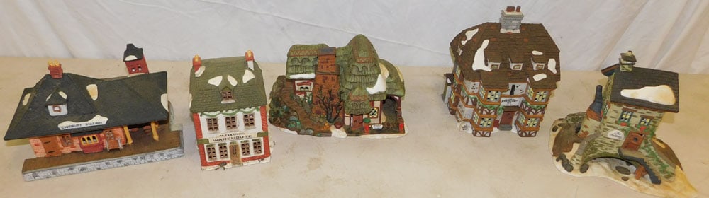 Lot Dept. 56 Christmas Village Items: Lot Dept. 56 Christmas Village Items. ALL DESCRIPTIONS AND ANY CONDITION STATEMENT GIVEN BY LANGSTON AUCTION GALLERY ARE STRICTLY OPINIONS AND LANGSTON'S SHALL HAVE NO RESPONSIBILITY FOR ERRORS OR OMI
