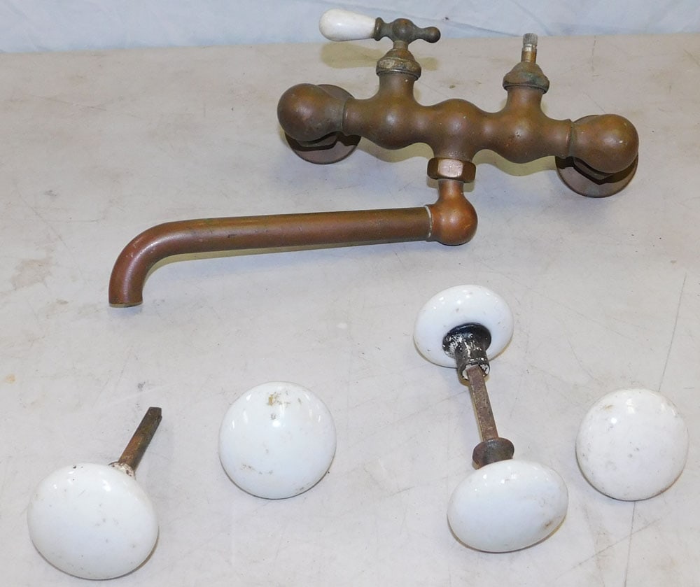 Lot Antique Doorknobs & Faucet (1 of 3)